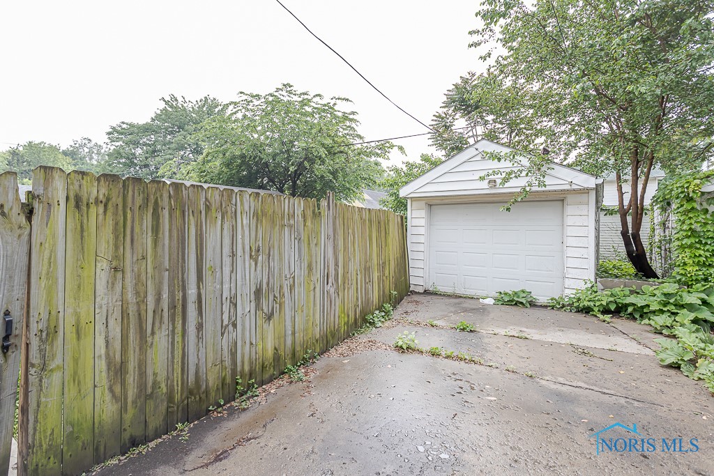 3661 Leybourn Avenue, Toledo, Ohio image 37