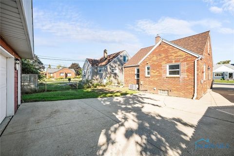 Tiny photo for 2606 102nd Street, Toledo, OH 43611 (MLS # 6136614)