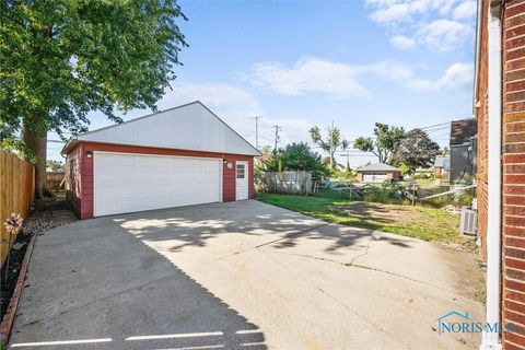Tiny photo for 2606 102nd Street, Toledo, OH 43611 (MLS # 6136614)
