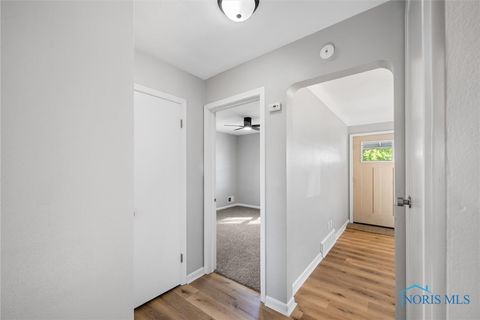 Tiny photo for 2606 102nd Street, Toledo, OH 43611 (MLS # 6136614)