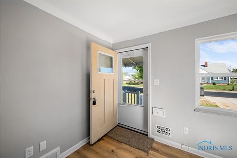 Tiny photo for 2606 102nd Street, Toledo, OH 43611 (MLS # 6136614)