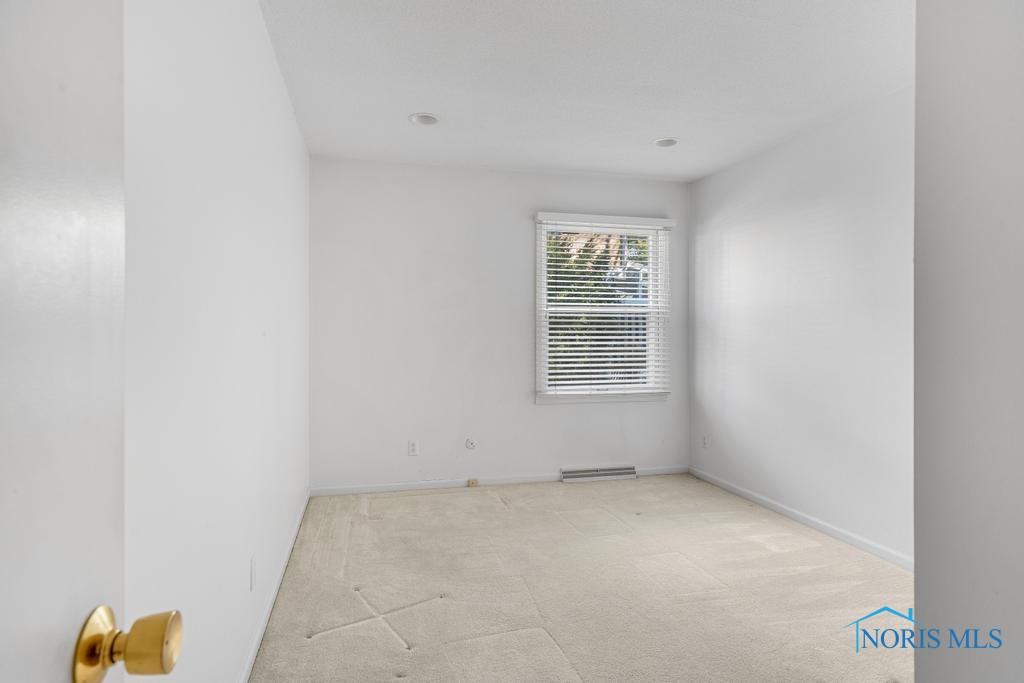 4412 Old Saybrook Drive, Toledo, Ohio image 34