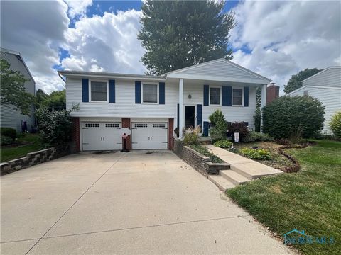 Photo of 652 Mcintyre Lane, Maumee, OH 43537 (MLS # 6134763)