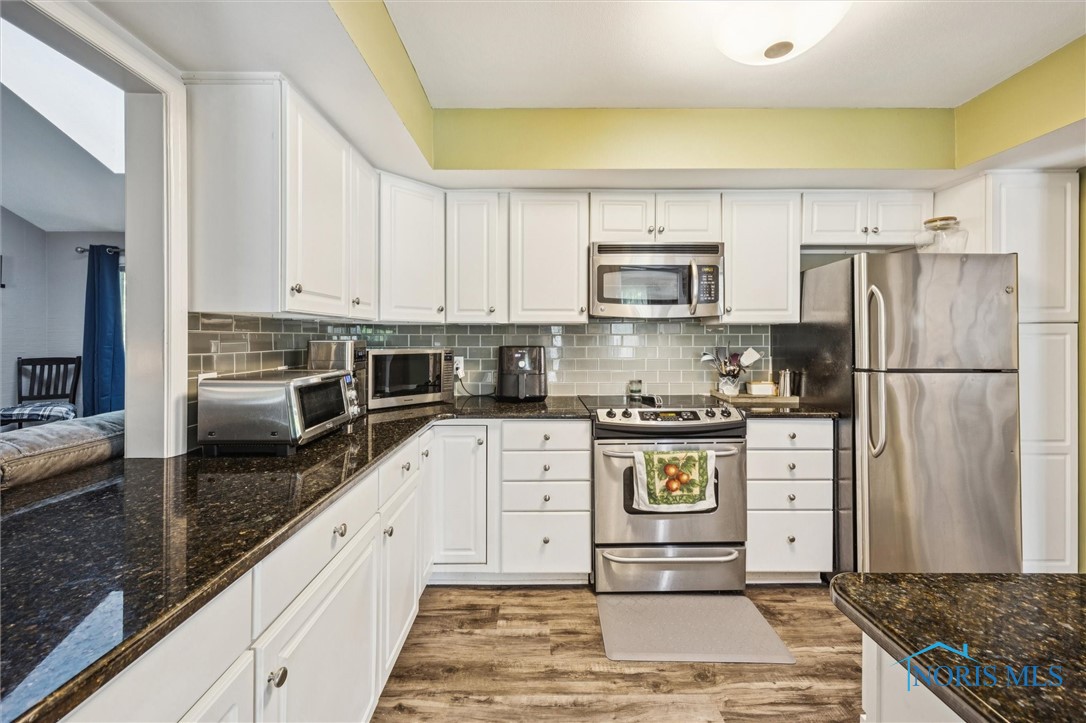 29674 E River Road, Perrysburg, Ohio image 13
