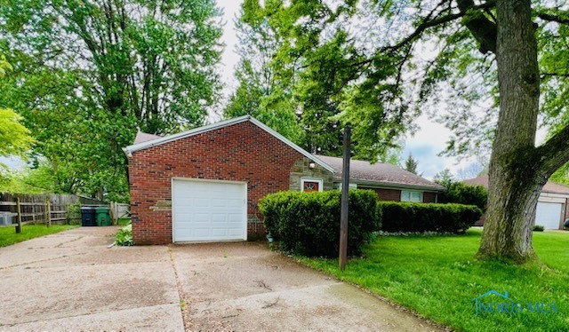 1058 Scribner Street, Maumee, Ohio image 2