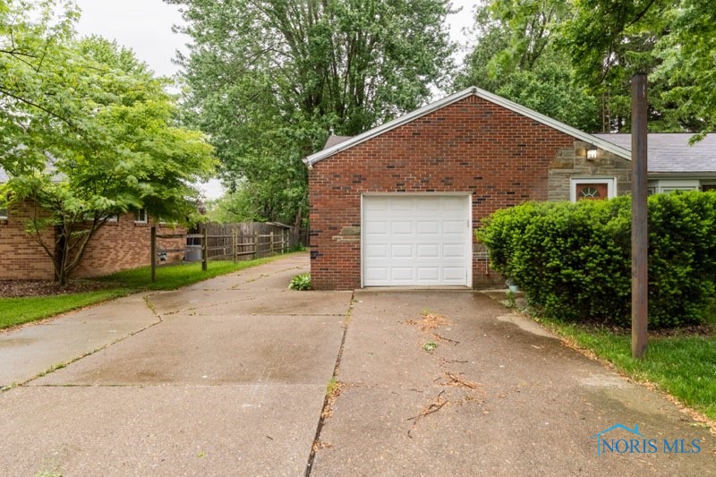 1058 Scribner Street, Maumee, Ohio image 6