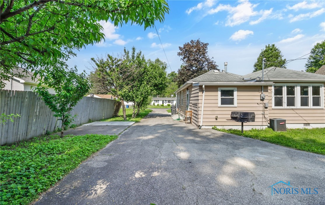 4914 Bales Road, Toledo, Ohio image 33