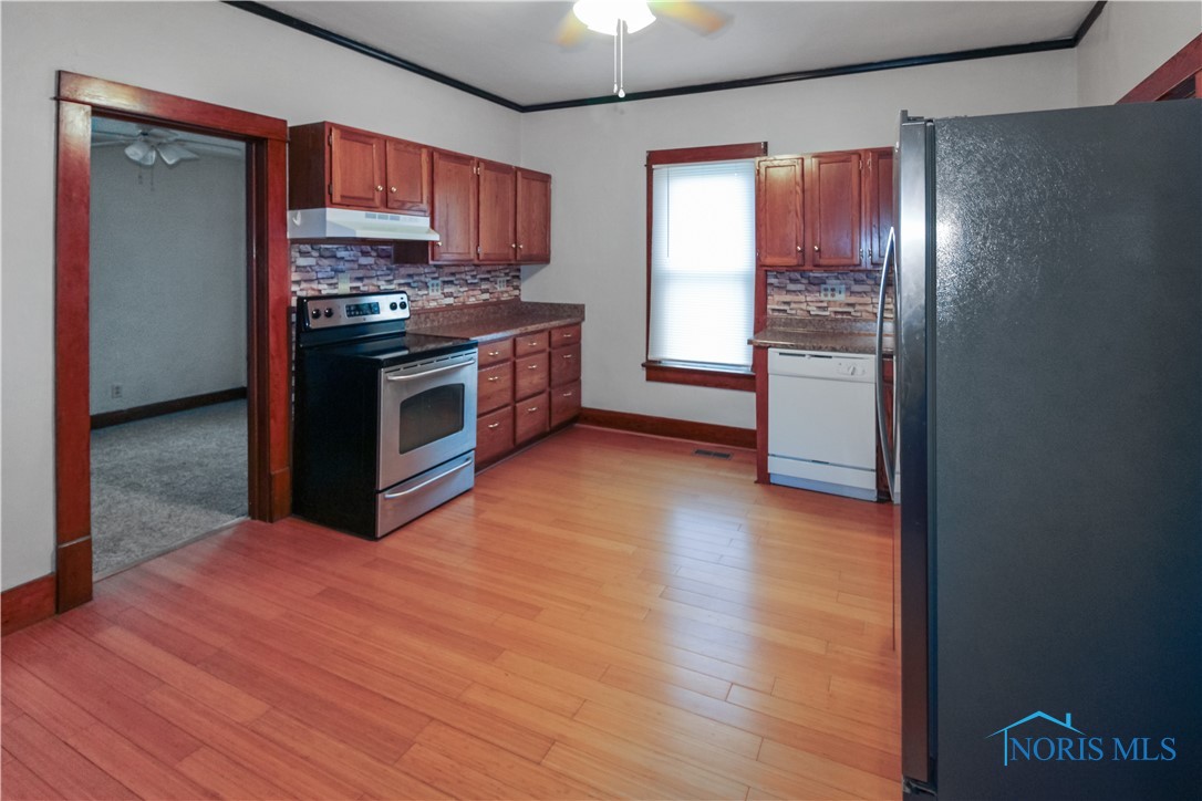 1515 E 3rd Street, Port Clinton, Ohio image 16