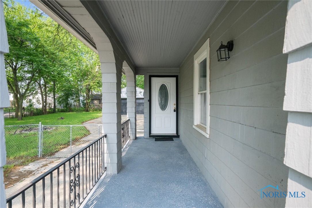 726 Spring Grove Avenue, Toledo, Ohio image 2