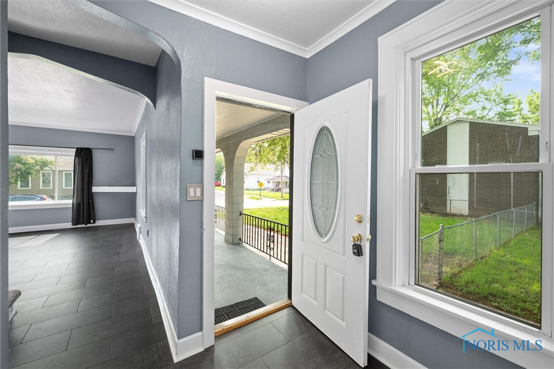 726 Spring Grove Avenue, Toledo, Ohio image 3