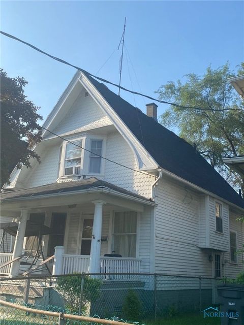 Photo of 215 Eastern Avenue, Toledo, OH 43609 (MLS # 6136289)