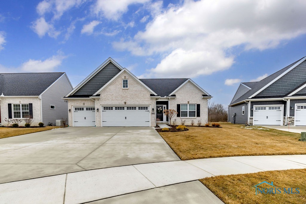 9851 Saugatuck Drive, Sylvania, Ohio image 2