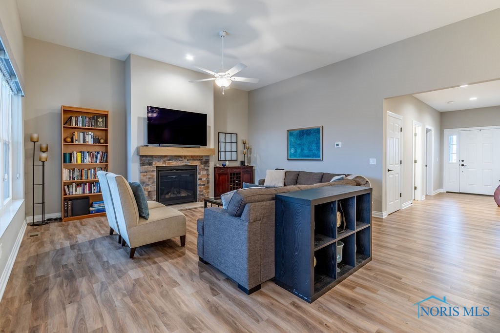 9851 Saugatuck Drive, Sylvania, Ohio image 17