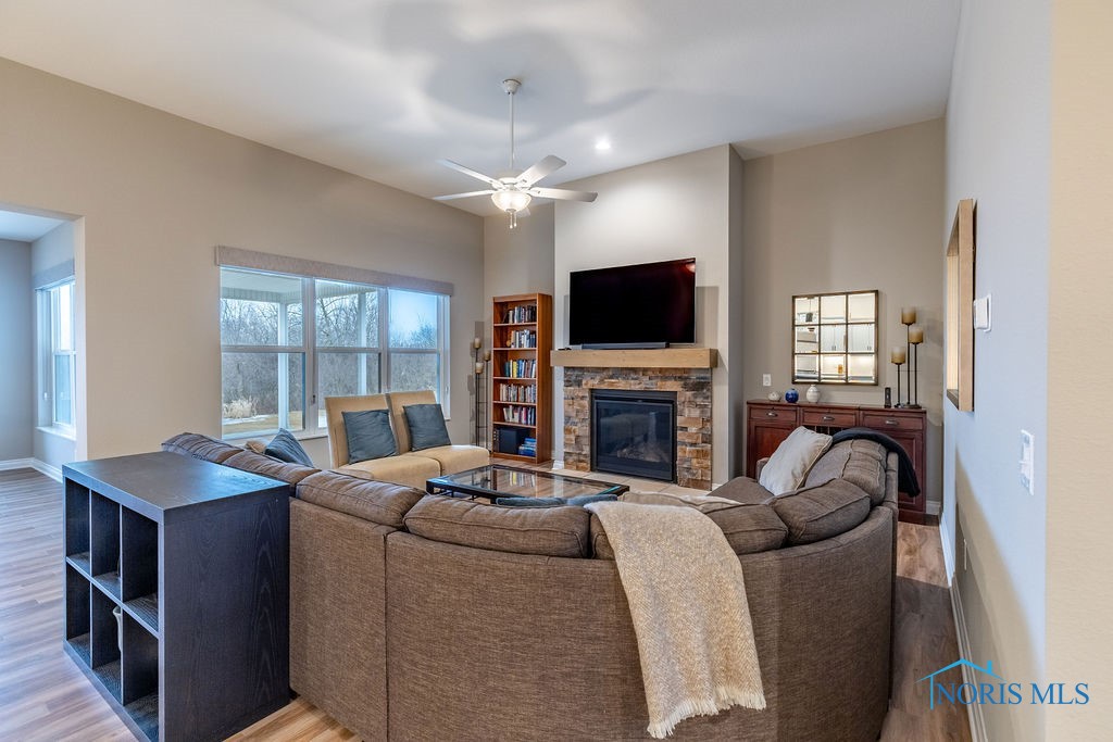 9851 Saugatuck Drive, Sylvania, Ohio image 8