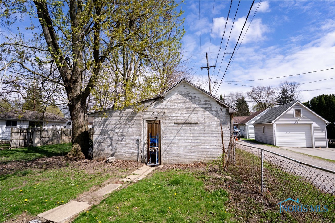 1207 Emory Street, Defiance, Ohio image 9