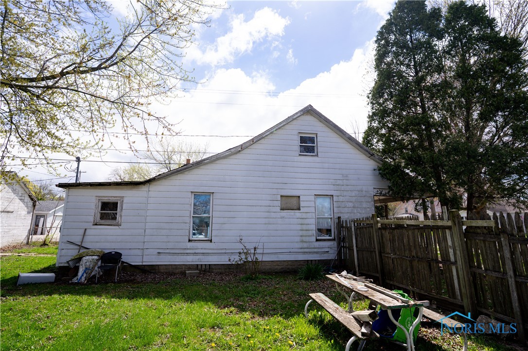 1207 Emory Street, Defiance, Ohio image 4
