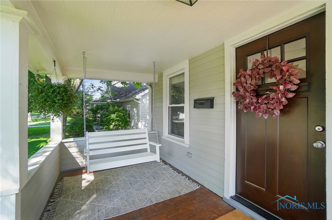 233 E 5th Street