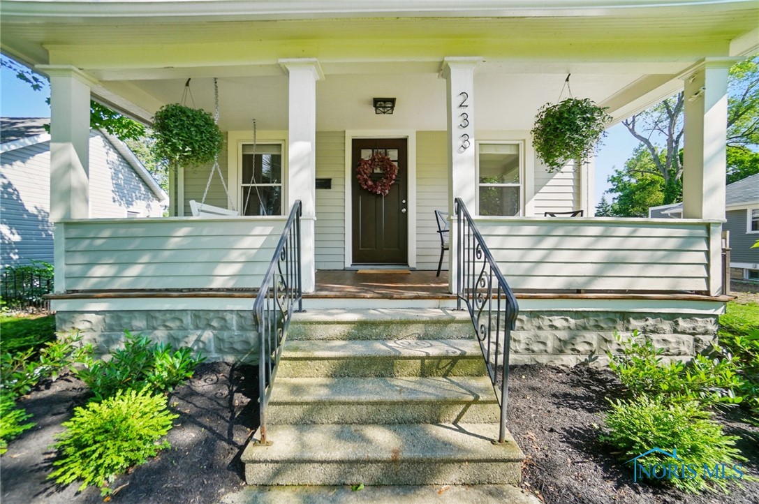 233 E 5th Street