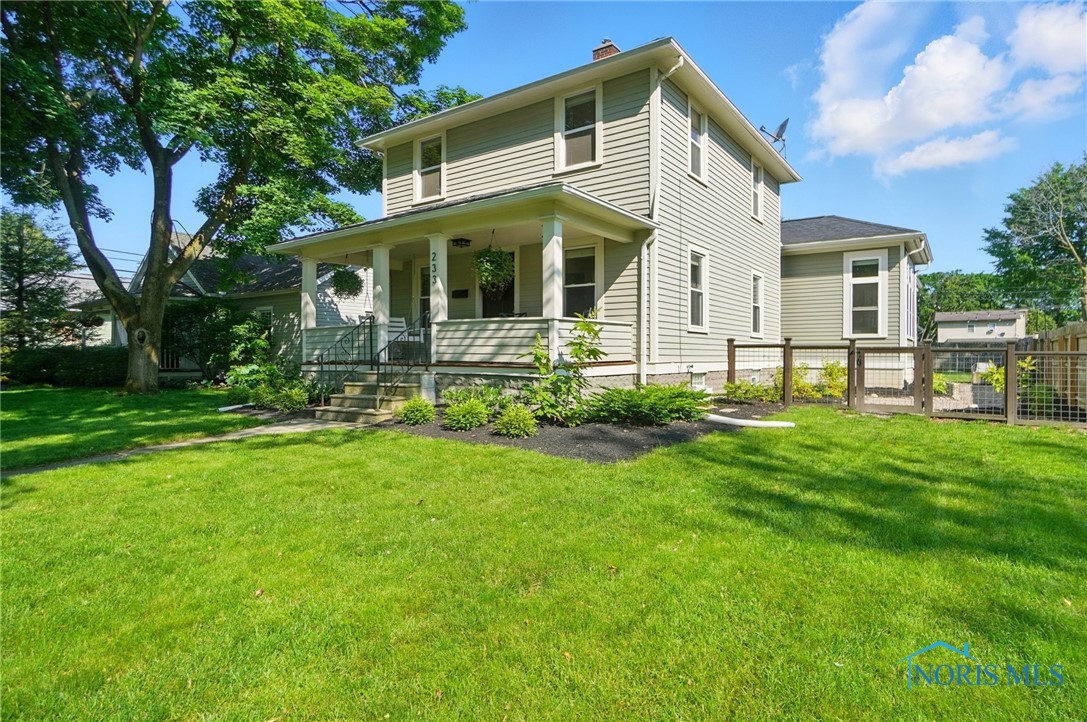 233 E 5th Street