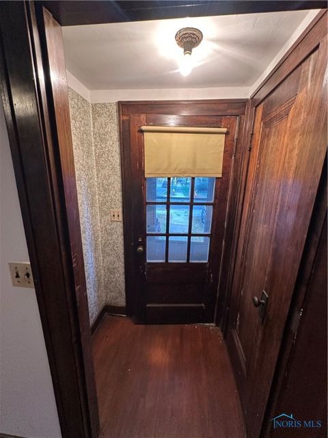 Tiny photo for 4531 Walker Avenue, Toledo, OH 43612 (MLS # 6136705)