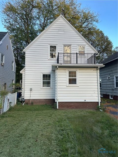 Tiny photo for 4531 Walker Avenue, Toledo, OH 43612 (MLS # 6136705)