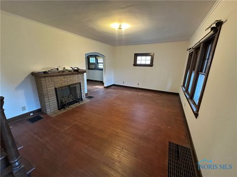 Tiny photo for 4531 Walker Avenue, Toledo, OH 43612 (MLS # 6136705)