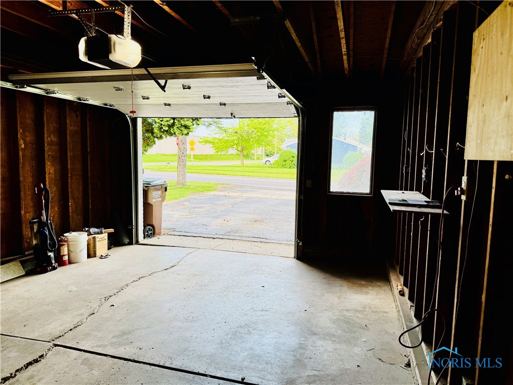 5929 Viramar Road, Toledo, Ohio image 21
