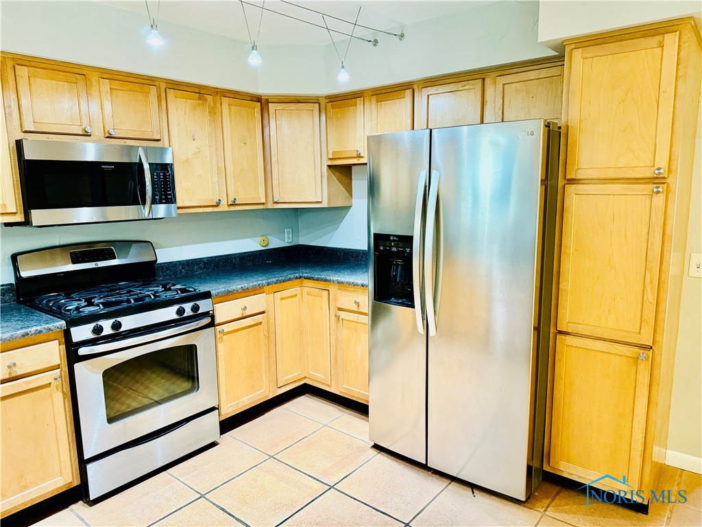 5929 Viramar Road, Toledo, Ohio image 3