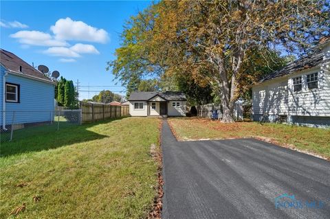 Tiny photo for 913 Coventry Avenue, Toledo, OH 43607 (MLS # 6135552)