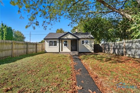 Tiny photo for 913 Coventry Avenue, Toledo, OH 43607 (MLS # 6135552)