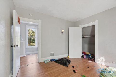 Tiny photo for 2144 Hawthorne Street, Toledo, OH 43606 (MLS # 6136594)