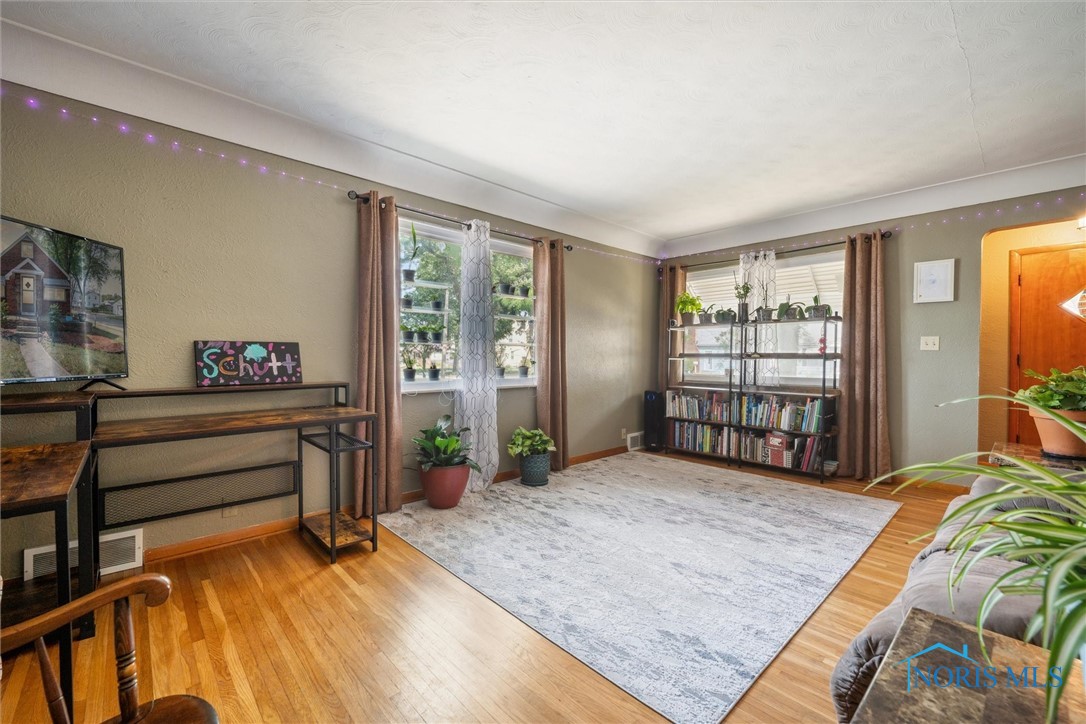 4627 Vermaas Avenue, Toledo, Ohio image 4