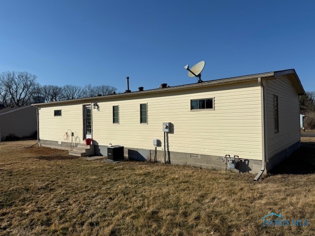 909 Hees Court, Defiance, Ohio image 2