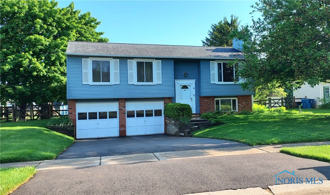 856 Village Parkway, Waterville, Ohio image 1