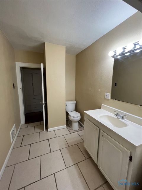 Tiny photo for 512 Woodsdale Avenue, Toledo, OH 43609 (MLS # 6136083)
