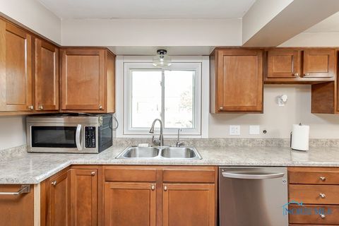 Tiny photo for 8550 Avenue Road, Perrysburg, OH 43551 (MLS # 6136937)