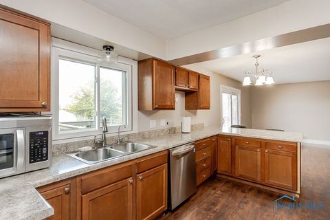 Tiny photo for 8550 Avenue Road, Perrysburg, OH 43551 (MLS # 6136937)