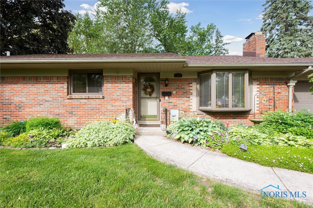 2340 Green Valley Drive, Toledo, Ohio image 3