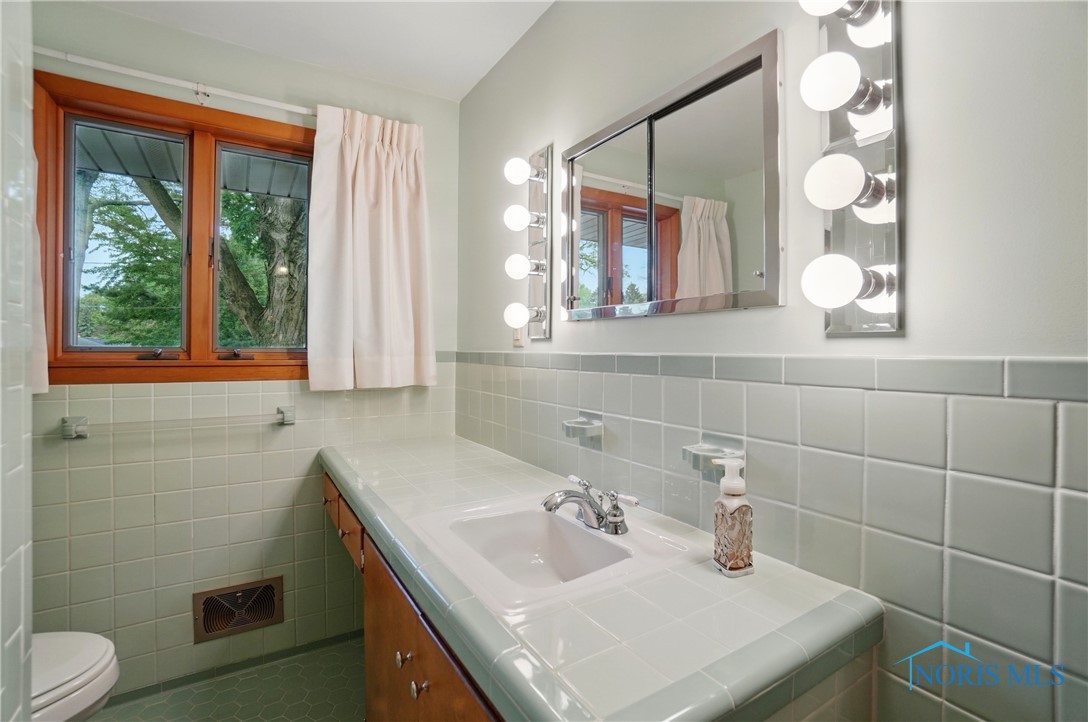 426 Hillcrest Drive, Bowling Green, Ohio image 30