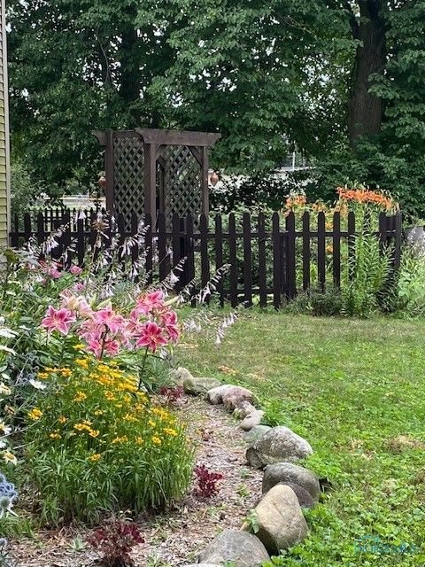 Tiny photo for 513 North Street, Waterville, OH 43566 (MLS # 6136668)