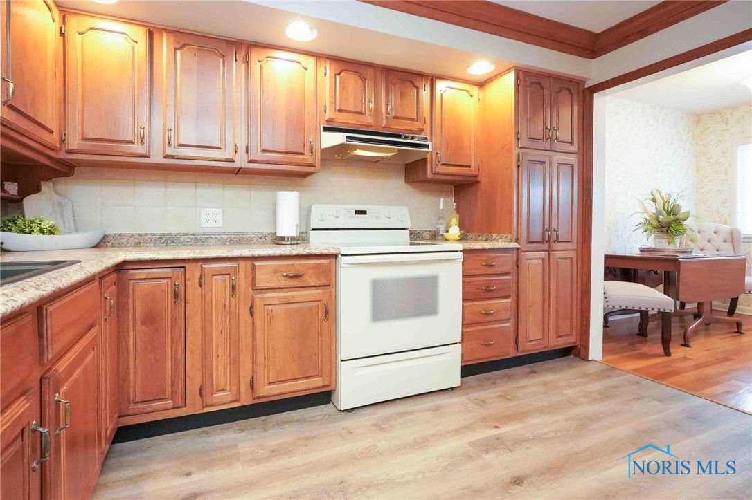 306 Elizabeth Avenue, Findlay, Ohio image 12