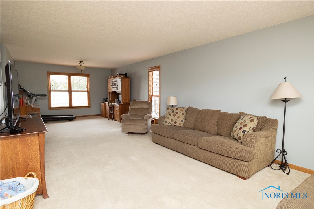 1405 Cypress Lake Lk, Findlay, Ohio image 16
