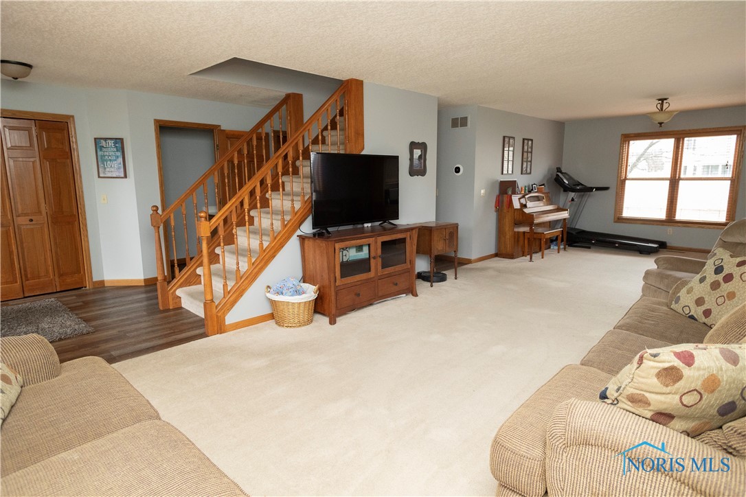 1405 Cypress Lake Lk, Findlay, Ohio image 17