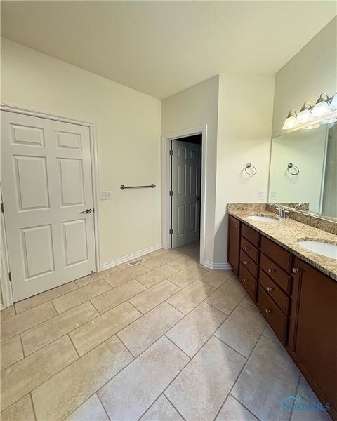 Tiny photo for 5120 Lake Breeze Lane, Maumee, OH 43537 (MLS # 6136520)