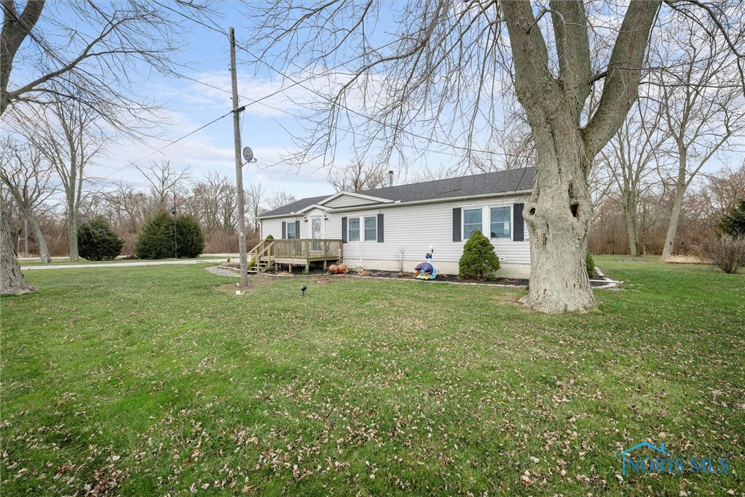 11440 Lakeway Drive, Curtice, Ohio image 4