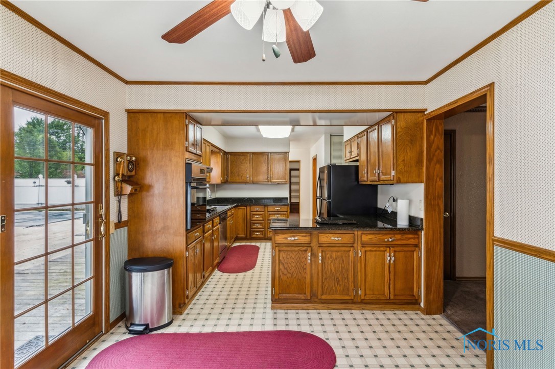 832 Maple Lane, Waterville, Ohio image 11