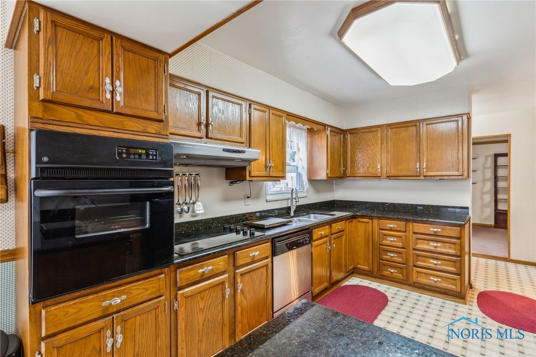 832 Maple Lane, Waterville, Ohio image 12