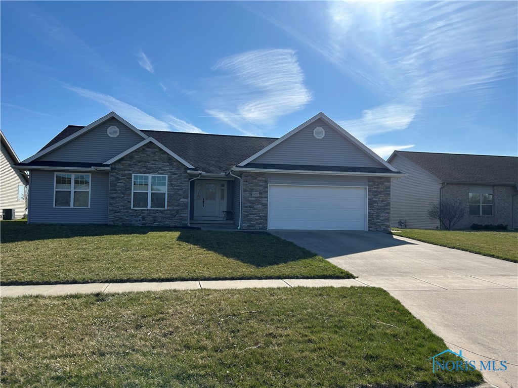 307 Winter Pine Drive, Findlay, Ohio image 1