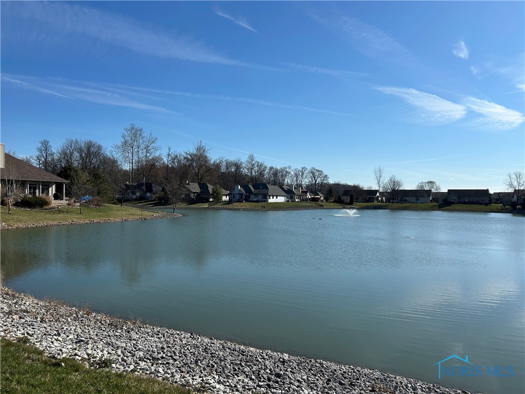 307 Winter Pine Drive, Findlay, Ohio image 4