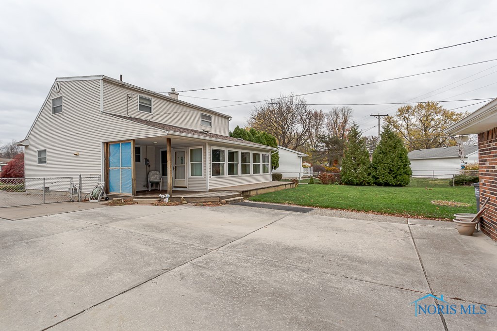 5838 Fleming Drive, Toledo, Ohio image 9